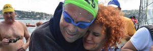 Türkiye’nin ilk engelli belediye başkanı Turan Hançerli, İstanbul Boğazı’nı yüzerek geçti 