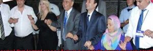 AKP'li üye istedi Kocaoğlu ve Baydemir barış halayı çekti