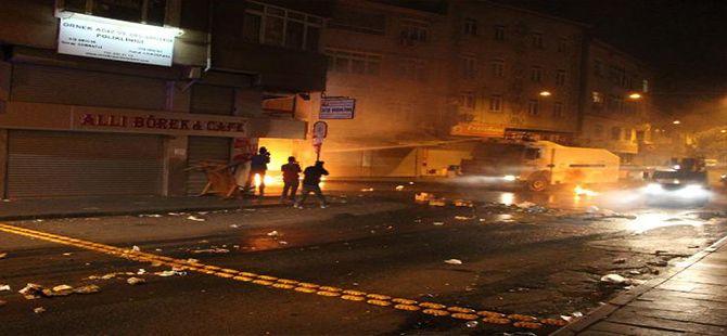 Beyoğlu’nda eylem yapan gruba polis müdahalesi