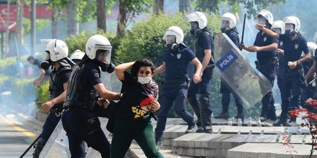 Kadıköy’de “Polis şiddeti istemiyoruz” eylemi