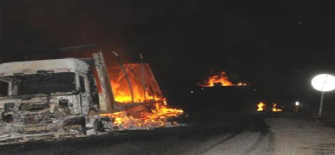 Tunceli’de teröristler şantiye basıp araç yaktı