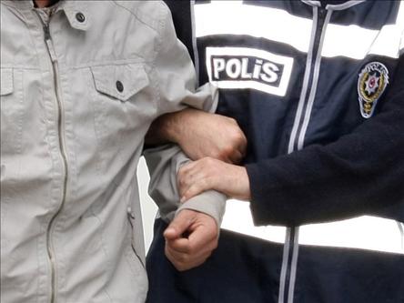 İstanbul’da 17’si asker 48 gözaltı