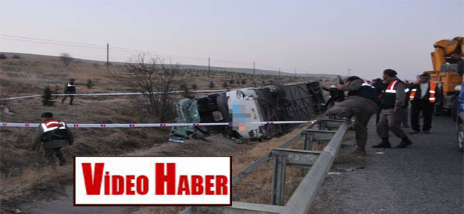 Yolcu otobüsü devrildi:1 ölü, 44 yaralı