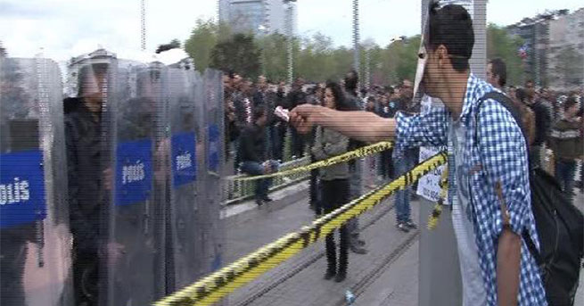 Taksim’de Berkin Elvan eylemine polis müdahalesi