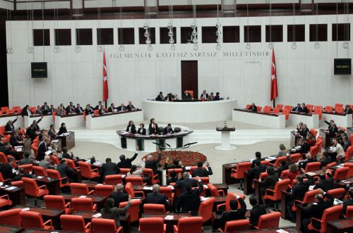 Cemil Çiçek, Meclis’i olağanüstü toplantıya çağırdı!