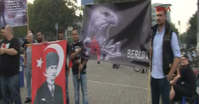 çArşı’dan Almanya’ da protesto