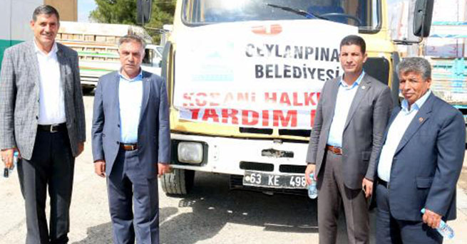Suriyelilere 3 kamyon yardım