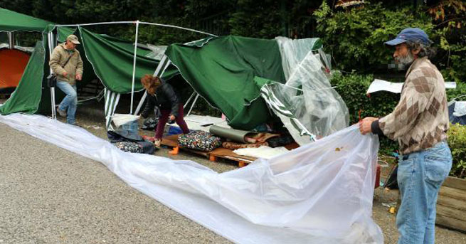 Validebağ’da çadırlar kaldırıldı