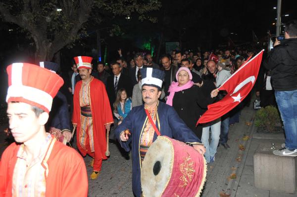 Eskişehir’de mehterli Cumhuriyet yürüyüşü