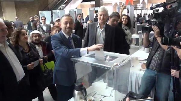 İstanbul Barosun’nda seçim heyecanı: Oy verme işlemi  başladı