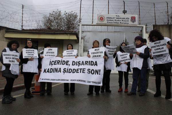 Cezaevi önünde ‘kadına şiddet’ protestosu