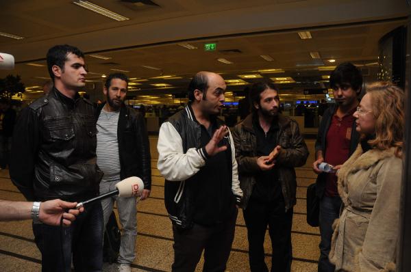 Libya’da alıkonulan 9 işçi Türkiye’ye döndü
