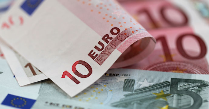 Euro 11 yılın en düşük seviyesinde