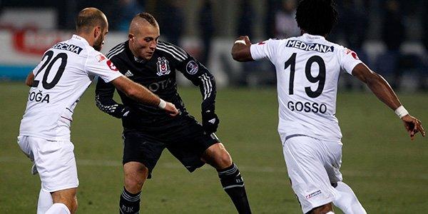 Demba Ba ve Kerim Beşiktaş’a hayat verdi