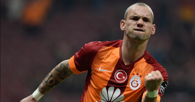 Galatasaraylı taraftarlar derbide Sneijder’dan gol bekliyor