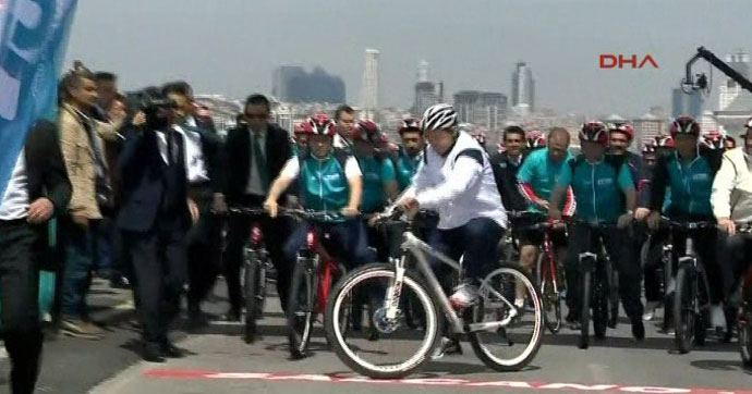 Erdoğan özel bisikletiyle tura katıdı
