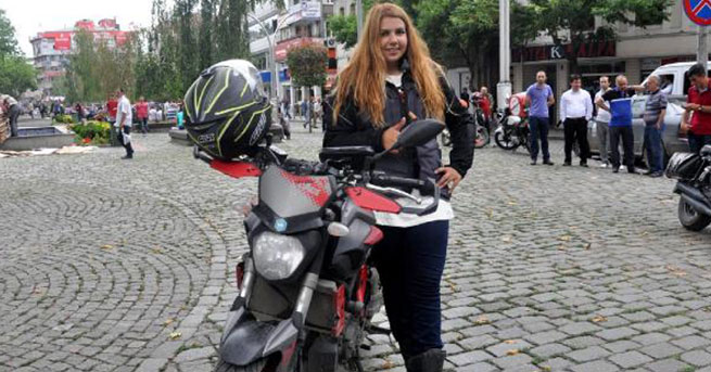‘Motosikletli Kız’ Trabzon’da