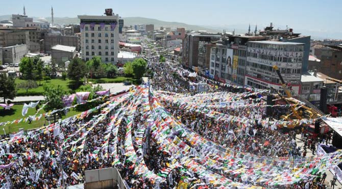 Polis ve HDP’liler alarma geçti