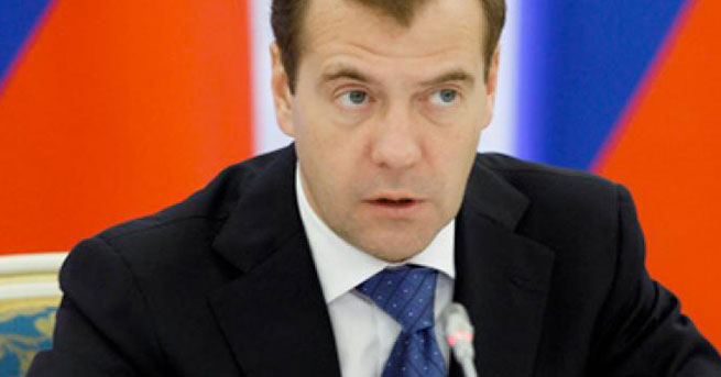 Rusya Başbakanı Medvedev: Hükümet istifa edecek