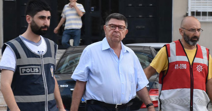 Gazeteci yazar Şahin Alpay gözaltına alındı