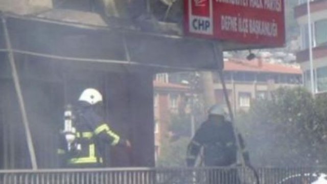 CHP binasında yangın