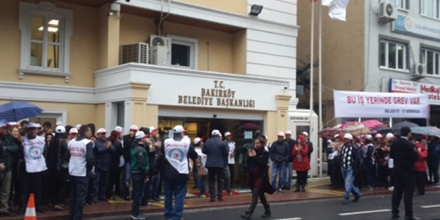 Bakırköy Belediyesi’nde çalışan işçiler greve başladı