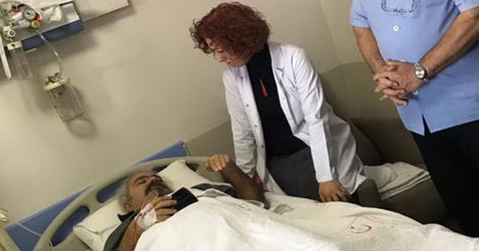 Hastane bahçesinde doktora bıçaklı saldırı
