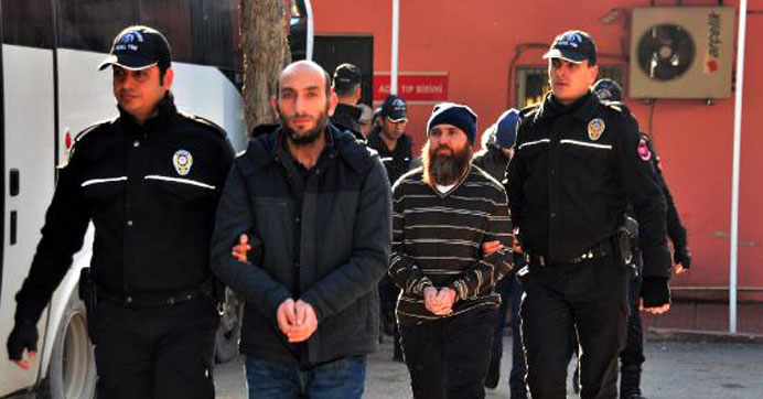 Türkiye’yi tehdit eden DEAŞ’lının kardeşleri tutuklandı