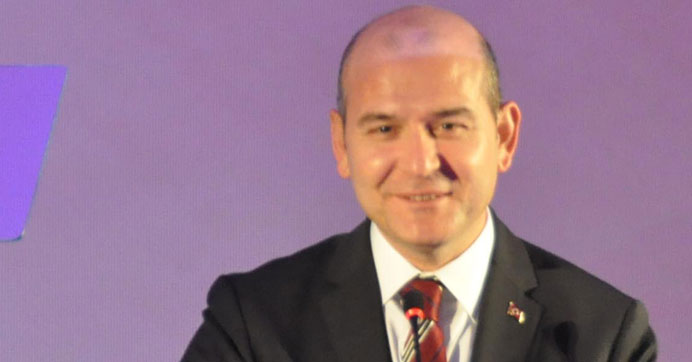 İçişleri Bakanı Soylu ve Türk Polisi’ne Twitter’da tebrik