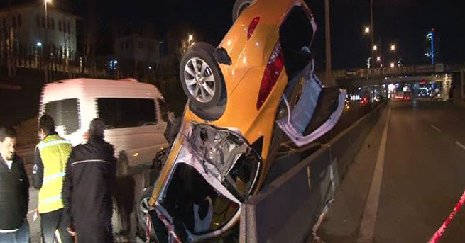 Kadıköy’de feci kaza: 1 ölü, 2 yaralı