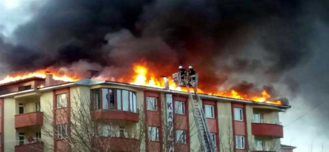 Erzurum’da 7 katlı apartmanda yangın paniği
