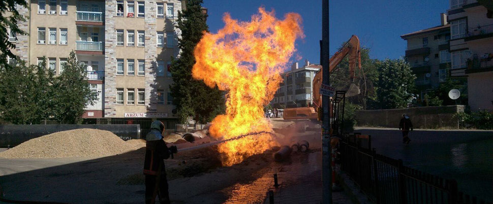 Ankara’da doğalgaz borusu patladı!