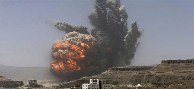 Suudi Arabistan Yemen’i bombaladı: 8 ölü