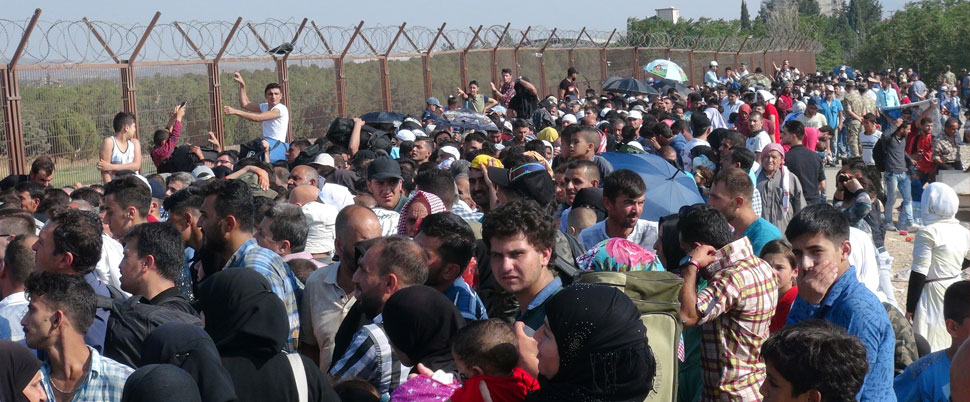 50 bin mülteci Suriye’ye geçti