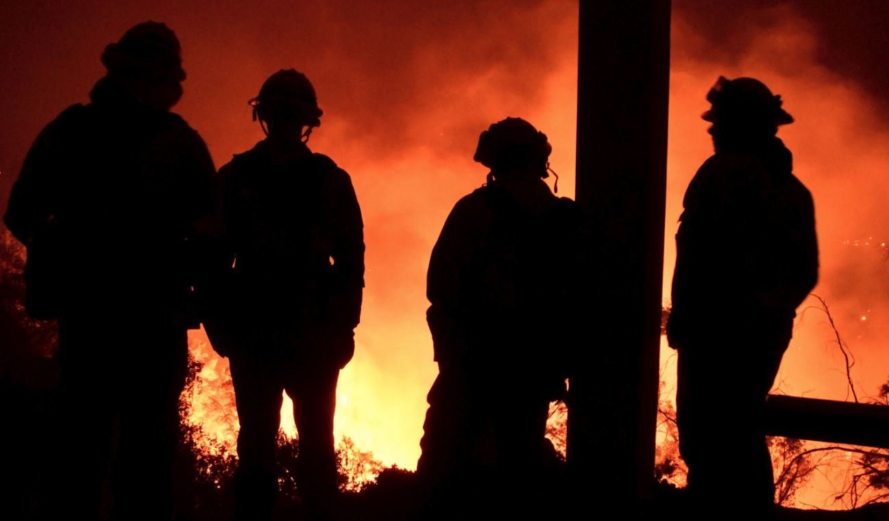 California’da korkunç yangın… Binlerce insan kaçtı