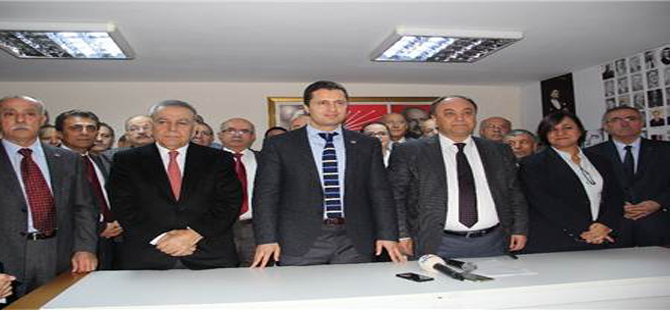 CHP İzmir’in yeni Başkanı Yücel, görevi devraldı