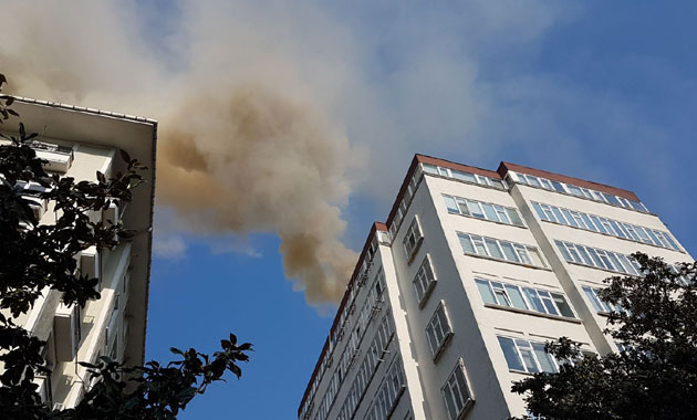 Şişli’de bir binada baca yangını