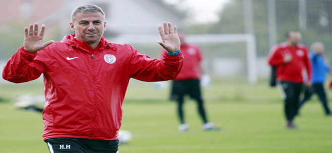 Antalyaspor Teknik Direktör Hamza Hamzaoğlu ile yollarını ayırdı
