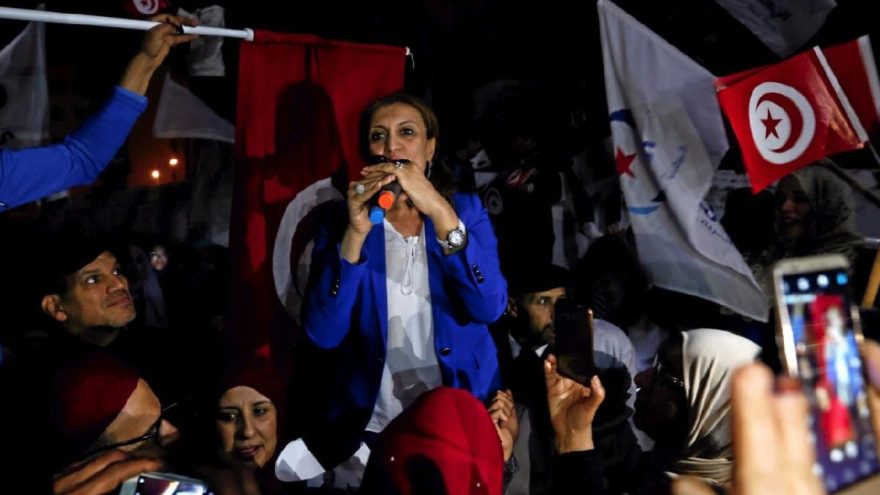 Tunus’ta 7 yıl sonra ilk seçim… Belediye başkanı ilk kez kadın oldu