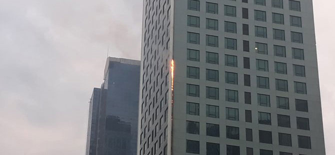 İstanbul’da gökdelen yangını