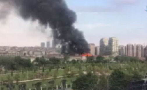 Zeytinburnu’nda eski bir tekstil fabrikasında büyük yangın