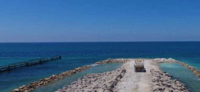 İsrail dünyada ilk kez deniz altında güvenlik duvarı inşa ediyor