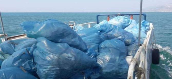 Hatay’da sahilden 645 ton atık toplandı