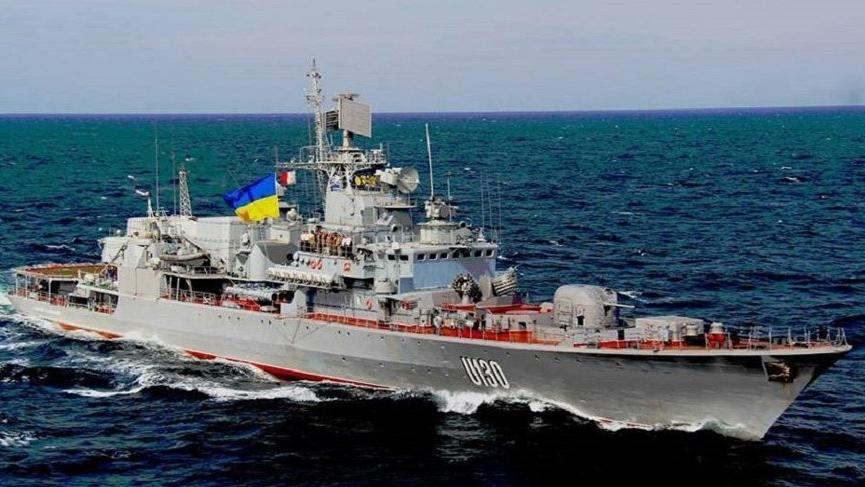 Ukrayna savaş gemileri Rus sularına doğru gidiyor