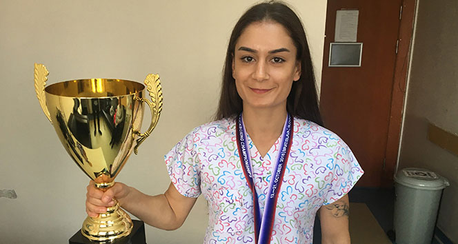 Kick boksçu hemşire Duygu Turan Avrupa Şampiyonu oldu