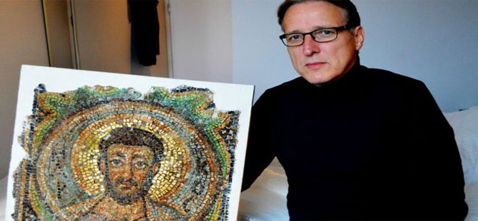 ‘Sanatın Indiana Jones’u’ Kuzey Kıbrıs’tan çalınmış mozaiği buldu