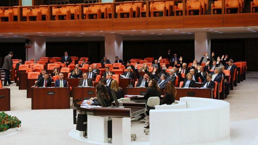 İYİ Parti’nin ‘asgari ücretlilerden vergi alınmasın’ teklifi AKP ve MHP’lilerin oylarıyla reddedildi