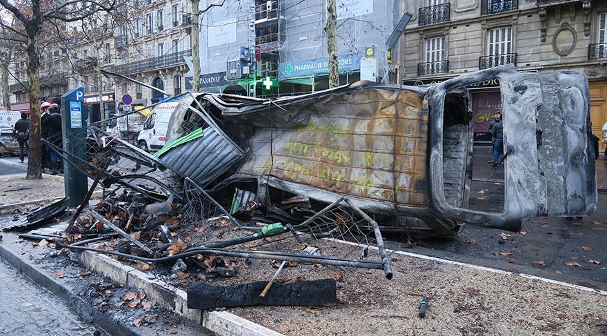 Fransa yanıyor! İş yerleri ve araçlar ateşe verildi, gözaltı sayısı arttı