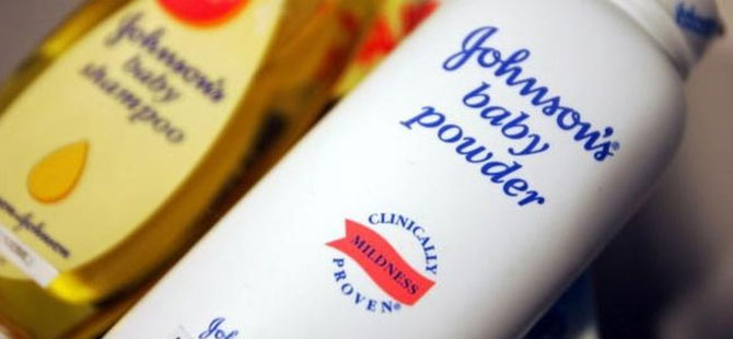 ‘Johnson & Johnson talk pudrası ürünlerinde asbest olduğunu biliyordu’