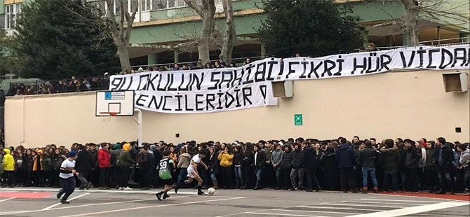 Kadıköy Anadolu Lisesi’nde ‘sohbet’ protestosu